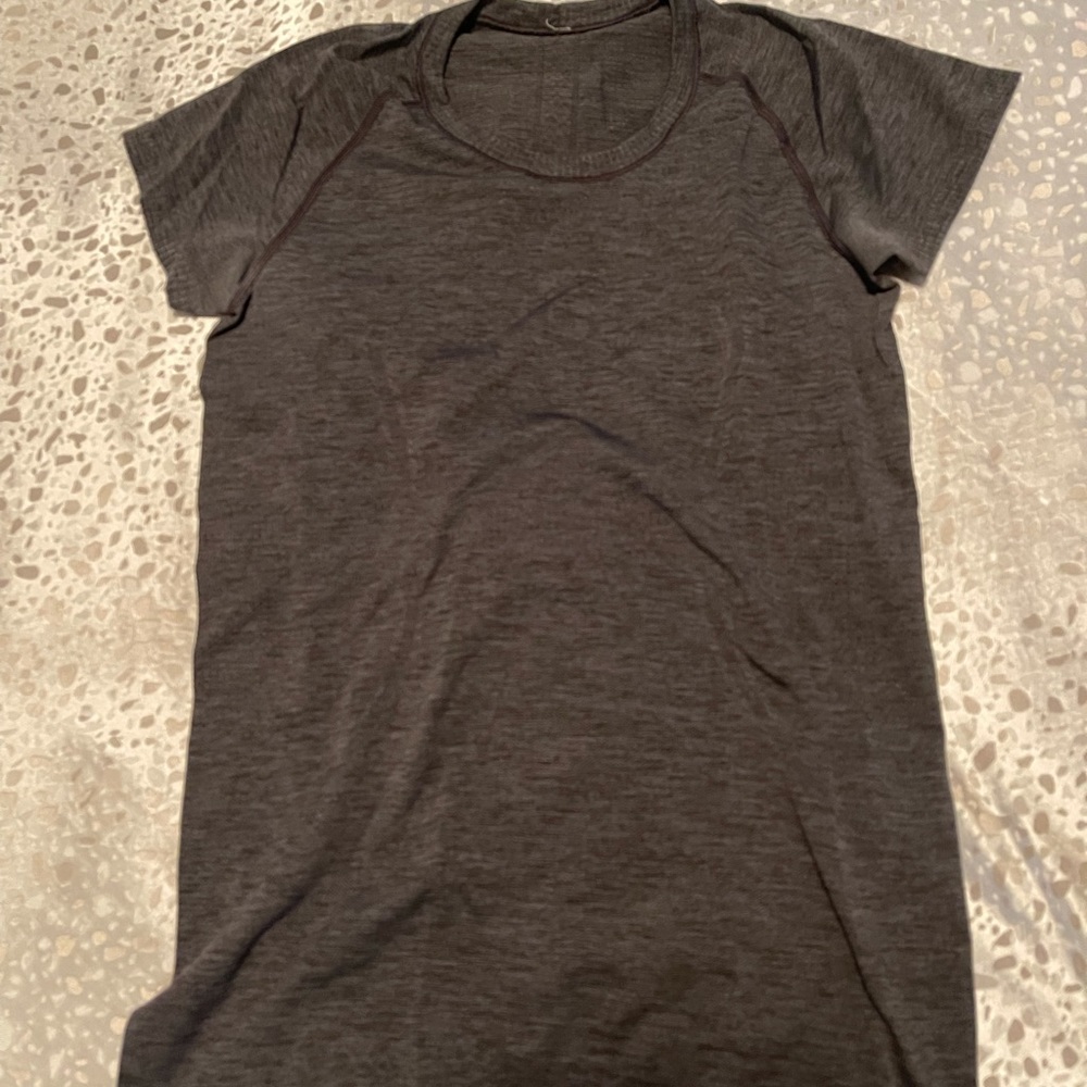 Lulu lemon workout top
